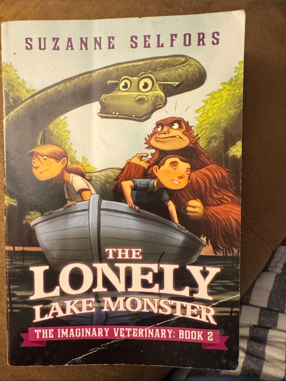 The Lonely Lake Monster: The Imaginary Veterinary: Book 2- Green/Gray Cover